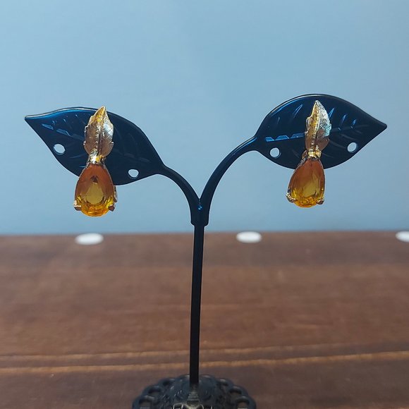 Vintage Pineapple Earrings - Picture 1 of 9